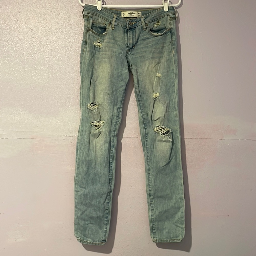 Abercrombie & Fitch low rise ripped jeans